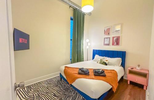 Near South Side Apartment | Cozy 420-Friendly 3BR Modern Home with Optional Parking Near McCormick Place, Museum Campus and Soldier Field