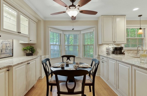 Cary House | Cozy 4bd Home - NC State & Airport nearby - BBQ