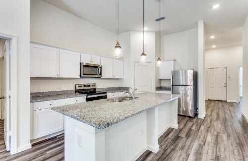 Crowley Apartment | Cozy 4bedroom home near TCU