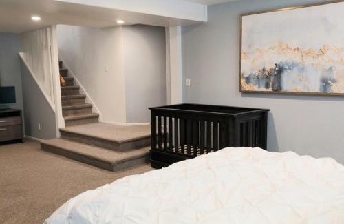 Port Washington House | Cozy 4BR 3BA Home- Train to NYC, USOpen, CitiField Mets, Walk to Harbor & Golf