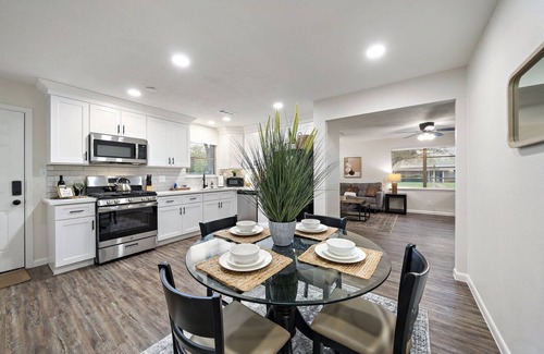 Baytown House | Cozy 4BR Baytown House: Perfect for Families!