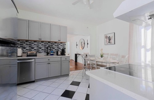 East Somerville Apartment | Cozy 4BR near Boston+gameroom
