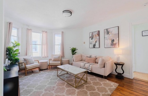 East Somerville Apartment | Cozy 4BR near Boston+gameroom