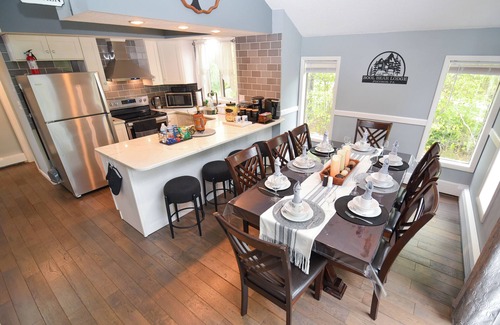 Tobyhanna House | Cozy 4BR pet-friendly Poconos Retreat with Fireplace, BBQ, Arcade & Backyard