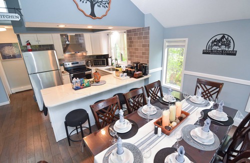 Tobyhanna House | Cozy 4BR pet-friendly Poconos Retreat with Fireplace, BBQ, Arcade & Backyard