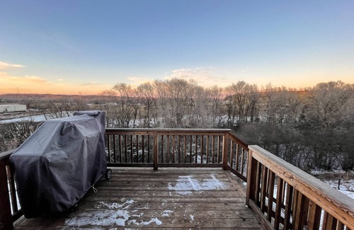 Sioux Falls House | Cozy 4King bed+3Bath near Downtown&Airport open concept Scenic backyard view
