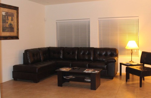 Tartesso House | Cozy 5 Bdrm 2.5 ba with a Pool!
