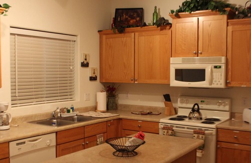 Tartesso House | Cozy 5 Bdrm 2.5 ba with a Pool!