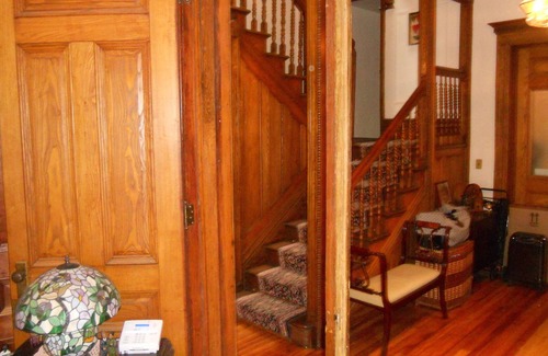 Upper Manhattan House | Cozy 5 Bdrms Brownstone located on 'Sugar Hill' in Historic Harlem NY