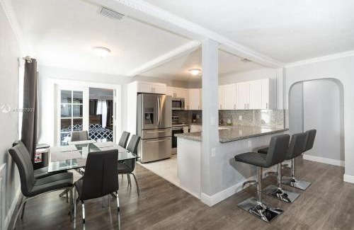 South Lake Villa | Cozy 5-Bedroom Family Getaway
