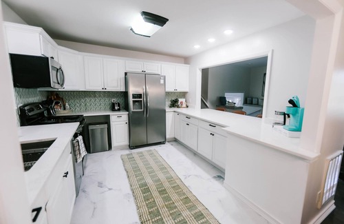 Mossy Oaks House | Cozy 5 BR/3-Bath home near Parris Island/Downtown Beaufort - Game Room, Fire Pit