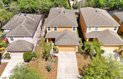Veranda Palms House | Cozy 5BD Stay - Pool & BBQ - Close to Disney