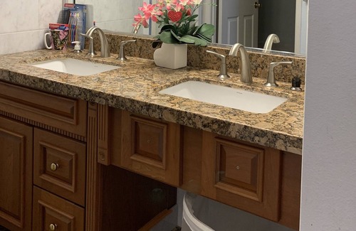 Southwest Anaheim House | COZY 5Br 3Bath HOME, POOL - Knott Berry, Disneyland, Beaches