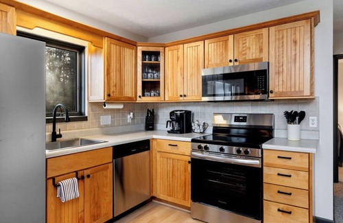 Pedlars Edge Cabin | Cozy 6-bedroom cabin in Wintergreen Resort