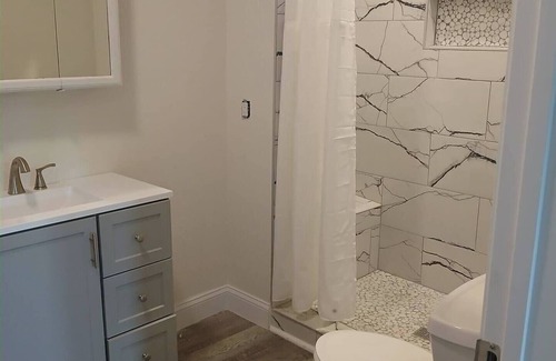 Sumner House | Cozy 6-Person Cottage Near I-75
