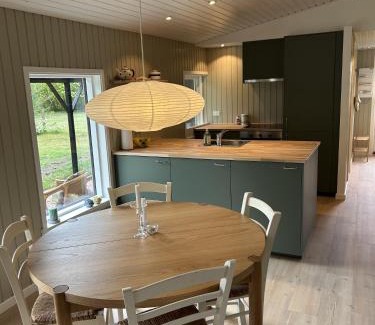 Juelsminde House | Cozy 6 person holiday home in Juelsminde - 5 minutes walk to the beach