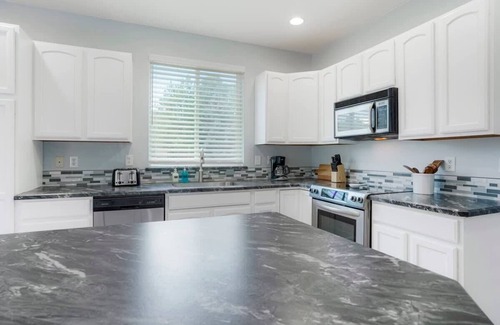 North Central Westminster House | Cozy 6BR Home w/Games & Outdoor Space! Near DT!
