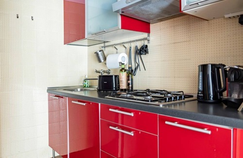 Corno Apartment | Cozy 80 sqm apartment located on the first floor of a building with a lift, ideal for hosting up to 6 people.Located in Garda, the accommodation boasts a strategic position: the beach is just a 2-minute walk away, while the city center can be easily reac