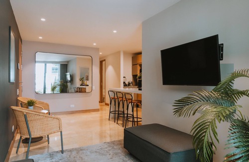 Laureles - Estadio Apartment | Cozy 895ft Apartment - Front Desk 24/7 - Alori 201