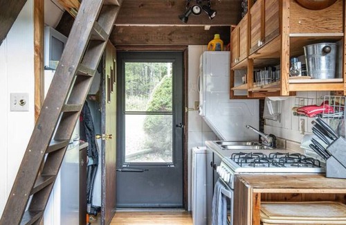 New Kingston House | Cozy A-Frame Cabin | Summer Vibes & Pondside Relaxation in the Catskills