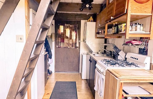 New Kingston House | Cozy A-Frame Cabin | Summer Vibes & Pondside Relaxation in the Catskills
