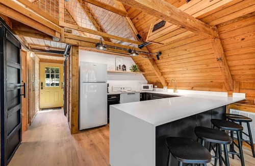 Point Pedernales Cabin | Cozy A-Frame Cabin