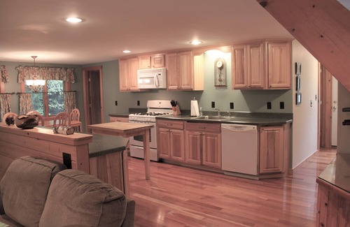 Stockbridge House | Cozy A-Frame close to skiing and on VAST Trails