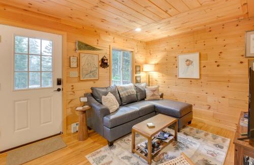 Prospect Harbor House | Cozy Acadia Area Cabin, Walk to Beach and Lighthouse