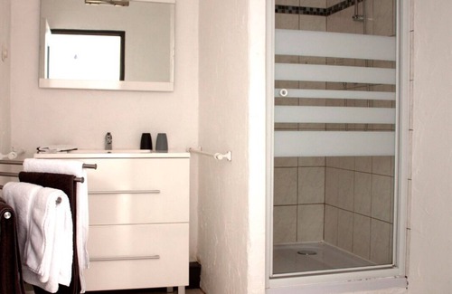 Castellane Bed & Breakfast | Cozy accommodation for up to 6 people with mountain views v. Balcony/winter garden