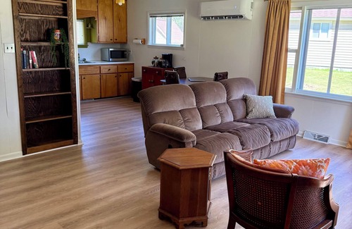 West Branch Cottage | Cozy acorn cottage w/lake view