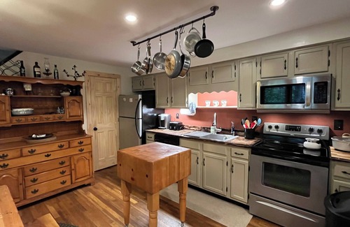 Chestertown Condo | Cozy Adirondack condo in quaint Chestertown, near Lake George & Gore Mountain