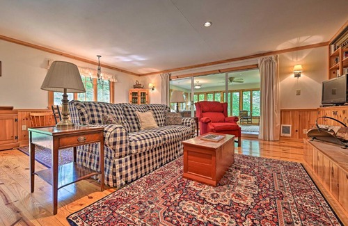 Schroon Lake House | Cozy ADK Cabin with Porch Walk to Schroon Lake!