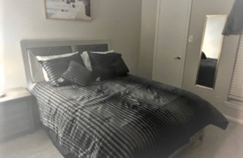 Henrico Apartment | Cozy Adorable 2 Bedroom Apartment in the Heart of it All!