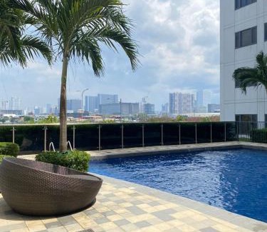 Barangay 76 Apartment | Cozy & Aesthetic walking distance to MOA,near NAIA AIRPORT with NETFLIX,MINIVIDEOKE,BOARDGAMES-DUXE3