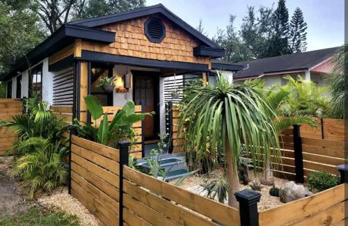 East Ybor House | Cozy AF Jungle-House Hideaway