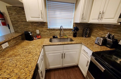 North Houston Apartment | Cozy & Affordable 2BR unit w/pool-Great Location!