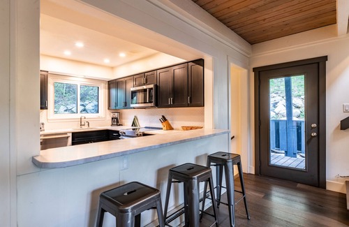 Blue River House | Cozy Aframe 5 min to Breck, Close to Hiking!