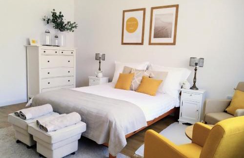 Vecses House | Cozy Airport