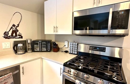 Ridgeway Apartment | Cozy Alaskan Escape Dawn Dr