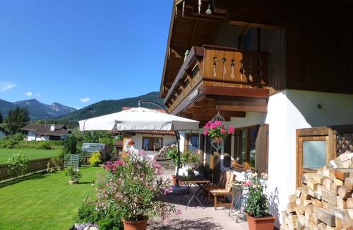 Saulgrub Apartment | Cozy Alpine Flat in Altenau