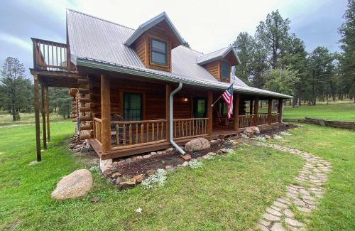 Alto House | Cozy Alto Cabin on 2 Acres Near Fishing and Skiing!