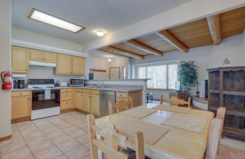 Amalia Cabin | Cozy Amalia Cabin ~ 3 Mi to Endless Blue Resort