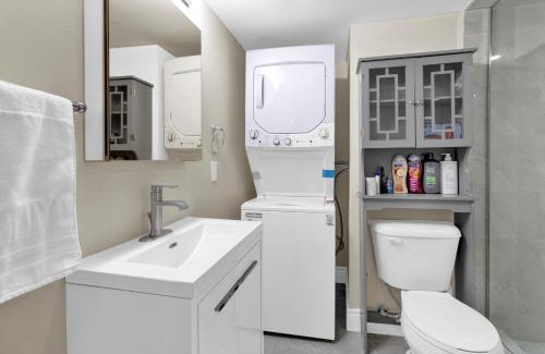 Hamilton Apartment | Cozy Ancaster Hamilton Apartment