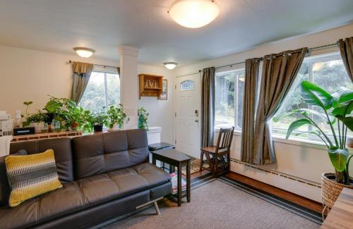 Spenard House | Cozy Anchorage Retreat Less Than 4 Mi to Downtown!