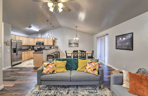 Sand Lake House | Cozy Anchorage Townhome < Half Mile to Jewel Lake!