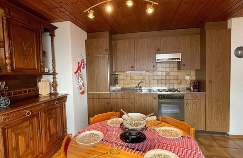 Albinen Apartment | Cozy and affordable apartment with a dream view near Leukerbad