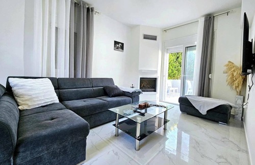 Pastida Apartment | Cozy and beautiful 2-bedroom apartment!Family friendly/shared pool