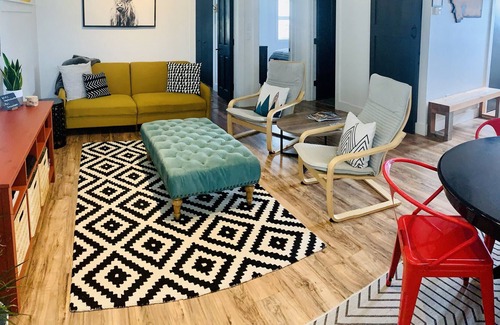Bozeman House | Cozy and Beautiful, Sunny Acres Guest House