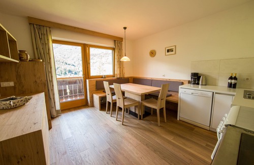San Lorenzo di Sebato Apartment | Cozy and bright nature holiday apartment IDYLLIK