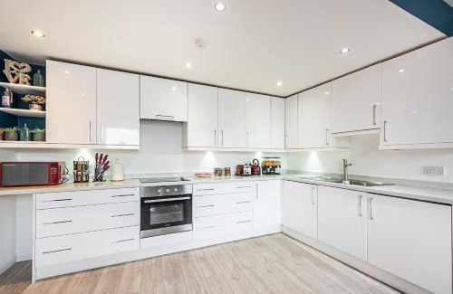 Brondesbury Apartment | Cozy and Charming Flat: Minutes from Everything!